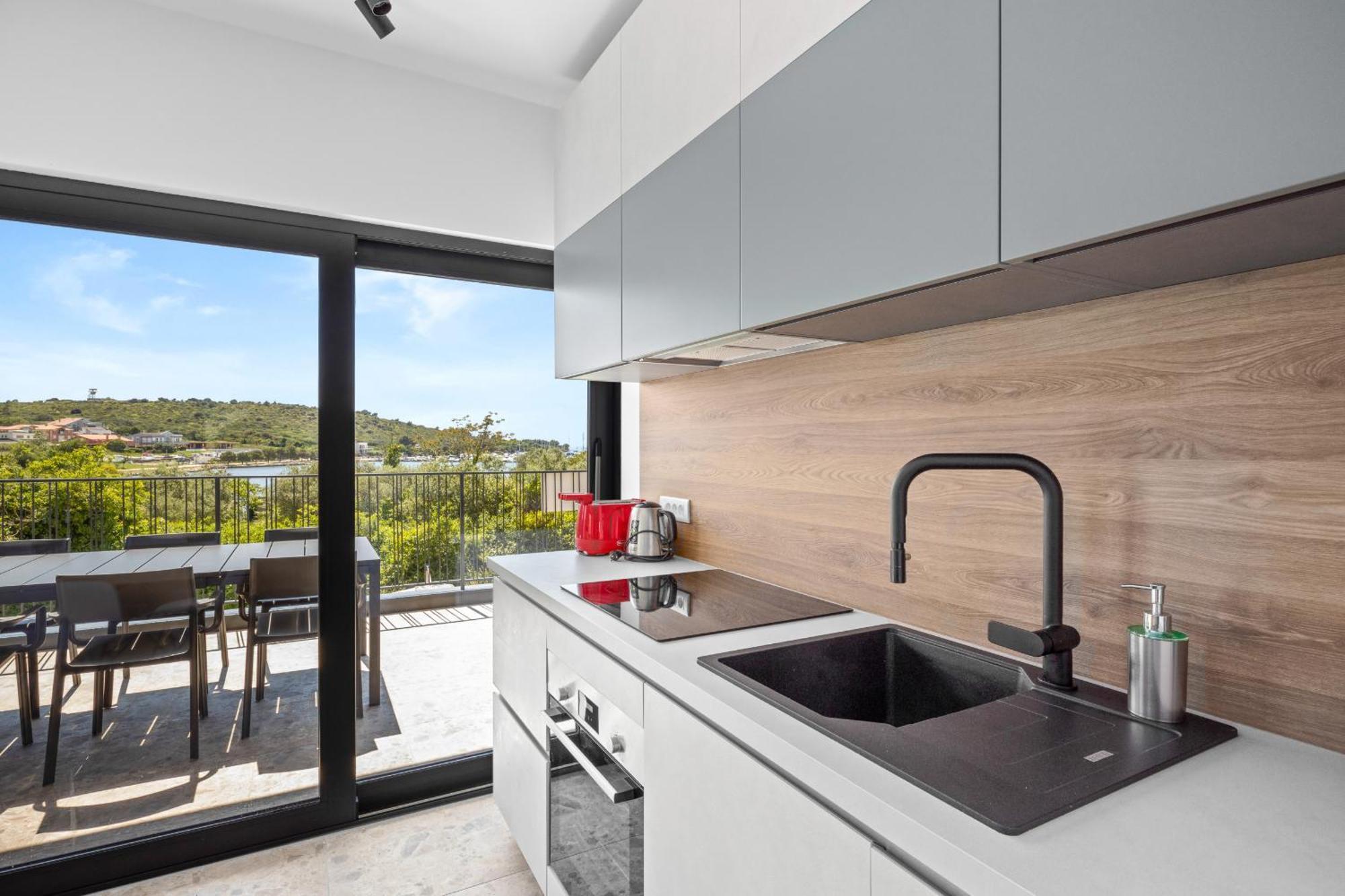 Bay Ii Near Medulin For 9 People With Heated Pool - Playground & Whirpool Only 100 Meters From The Vila