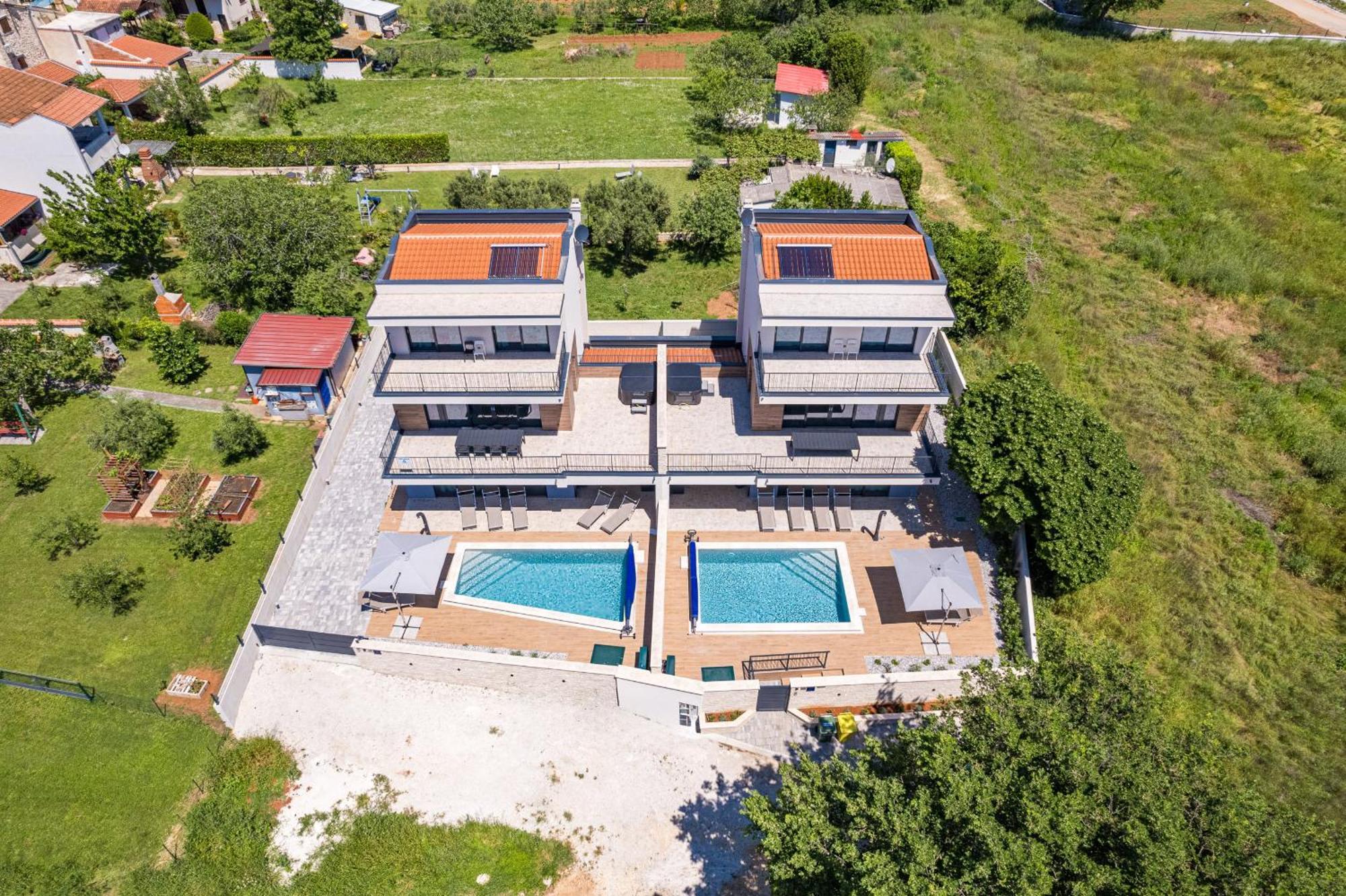 Villa Bay Ii Near Medulin For 9 People With Heated Pool - Playground & Whirpool Only 100 Meters From The